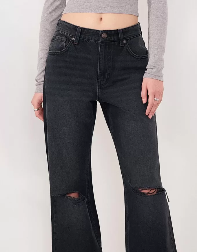 Ripped wide-leg ’90s jeans Ripped wide-leg ’90s jeans