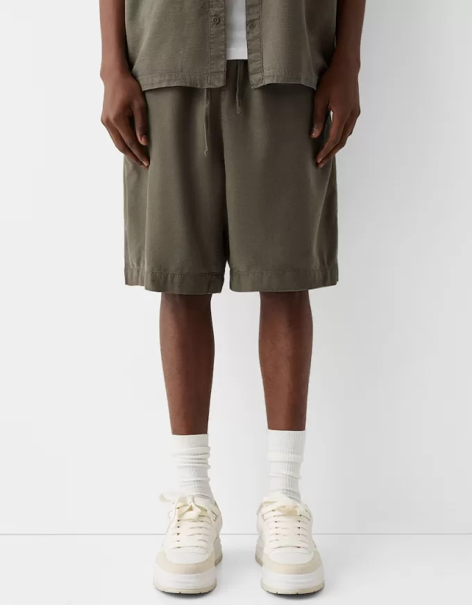 Rustic wide-leg Bermuda shorts Rustic wide-leg Bermuda shorts