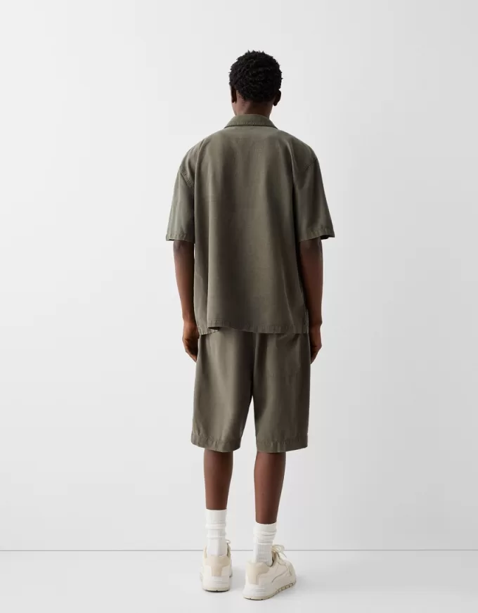 Rustic wide-leg Bermuda shorts Rustic wide-leg Bermuda shorts