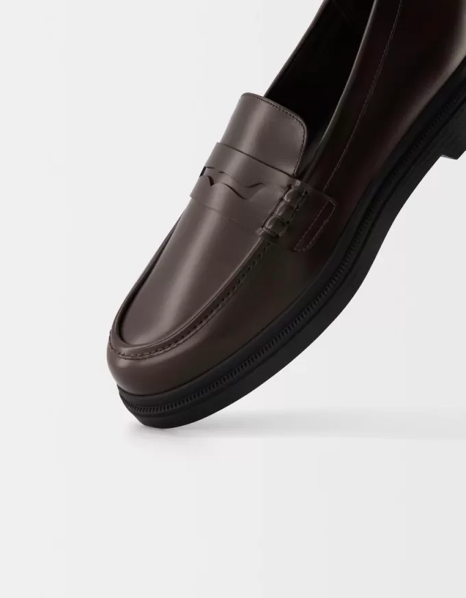 Saddle strap loafers Saddle strap loafers