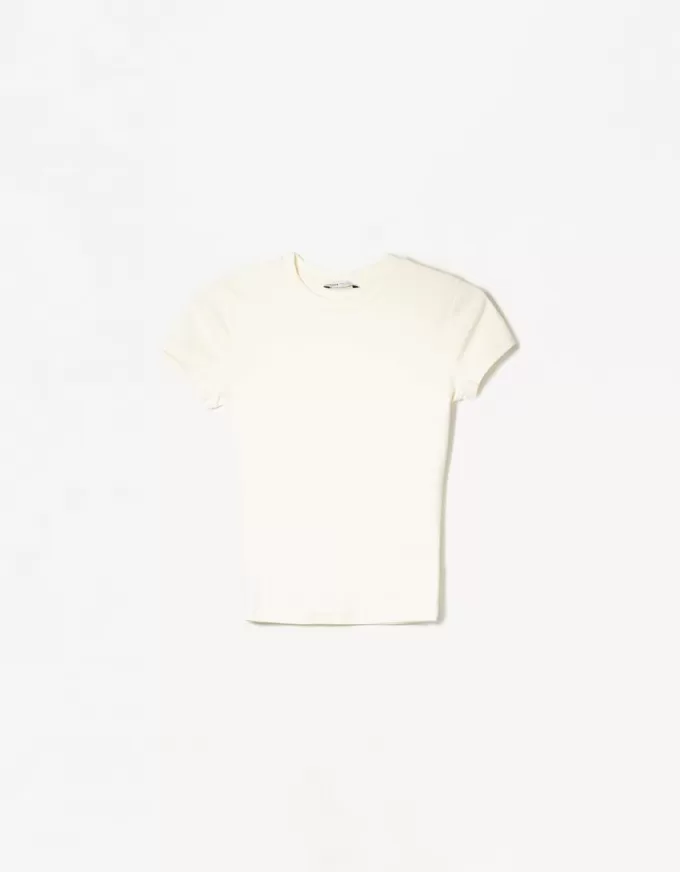 Short sleeve T-shirt with a scoop neck Short sleeve T-shirt with a scoop neck
