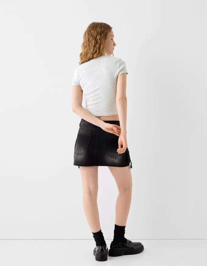 Short sleeve T-shirt with a scoop neck Short sleeve T-shirt with a scoop neck