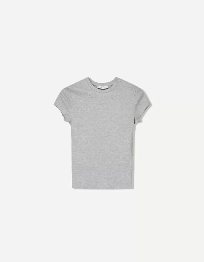Short sleeve T-shirt with a scoop neck Short sleeve T-shirt with a scoop neck