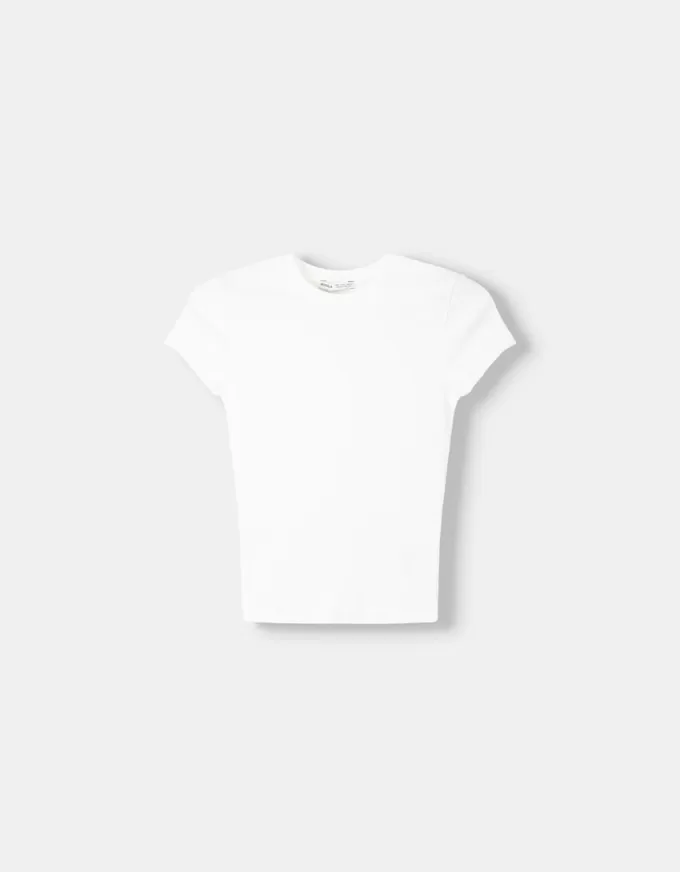 Short sleeve T-shirt with a scoop neck Short sleeve T-shirt with a scoop neck
