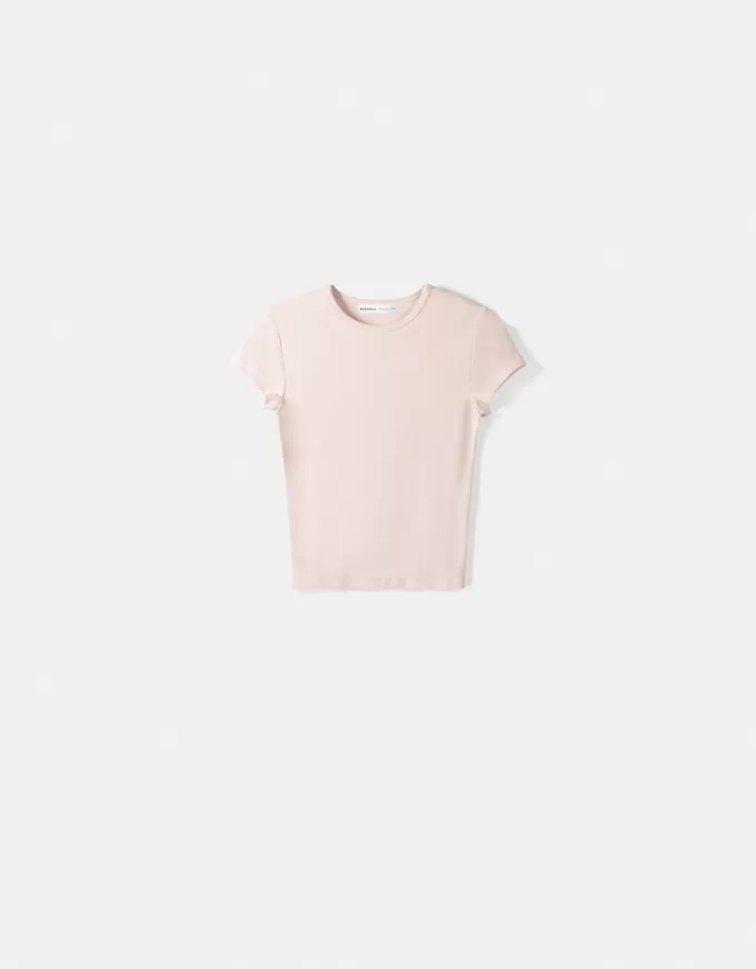 Short sleeve T-shirt with a scoop neck Short sleeve T-shirt with a scoop neck