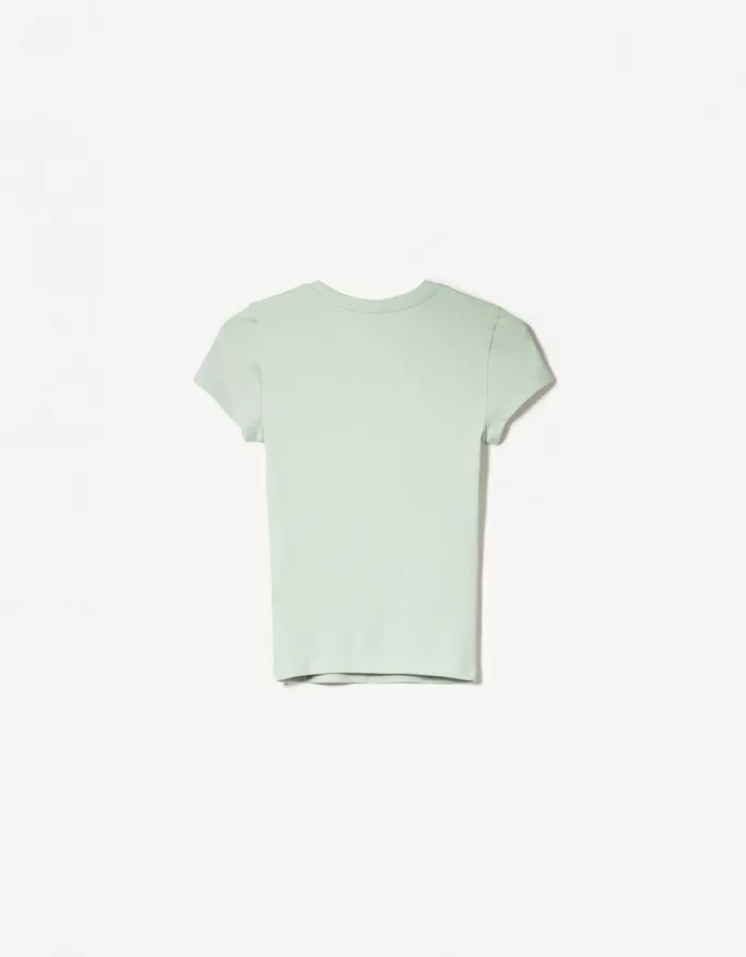 Short sleeve T-shirt with a scoop neck Short sleeve T-shirt with a scoop neck