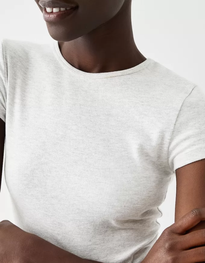 Short sleeve T-shirt with a scoop neck Short sleeve T-shirt with a scoop neck