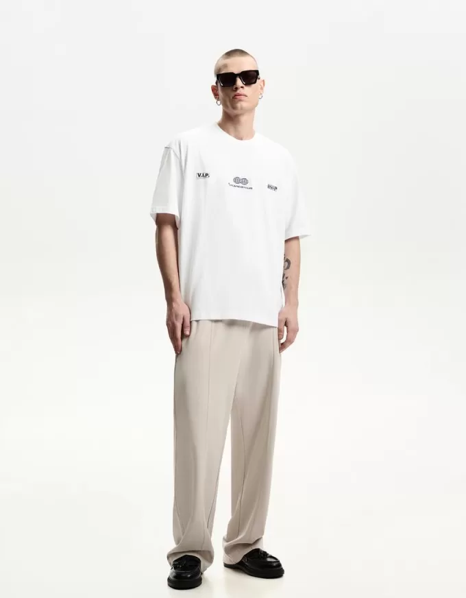 Short sleeve T-shirt with embroidery Short sleeve T-shirt with embroidery