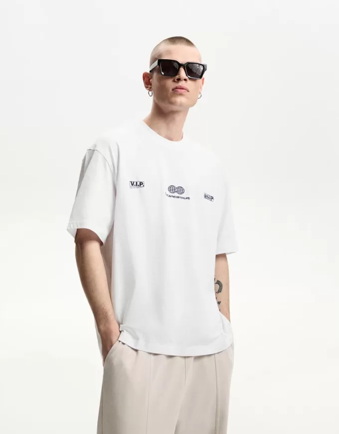 Short sleeve T-shirt with embroidery Short sleeve T-shirt with embroidery