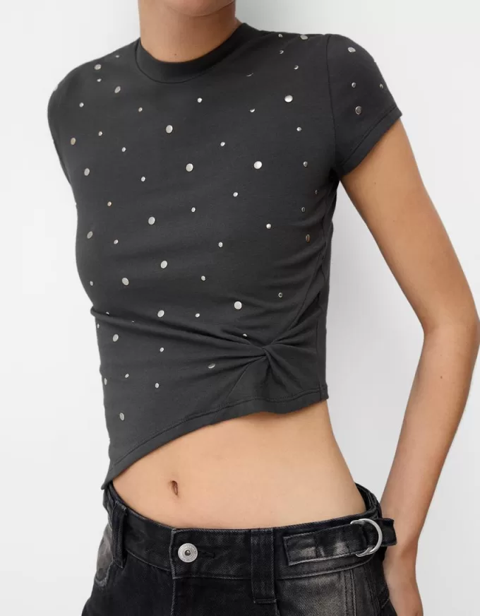 Short sleeve asymmetric T-shirt with studs Short sleeve asymmetric T-shirt with studs