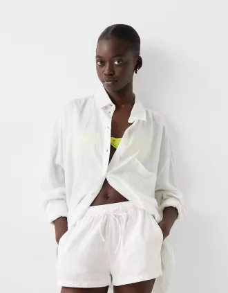 Shorts with elastic waistband detail