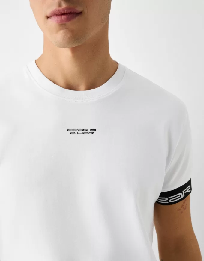 Slim-fit short sleeve T-shirt with stripe detail Slim-fit short sleeve T-shirt with stripe detail