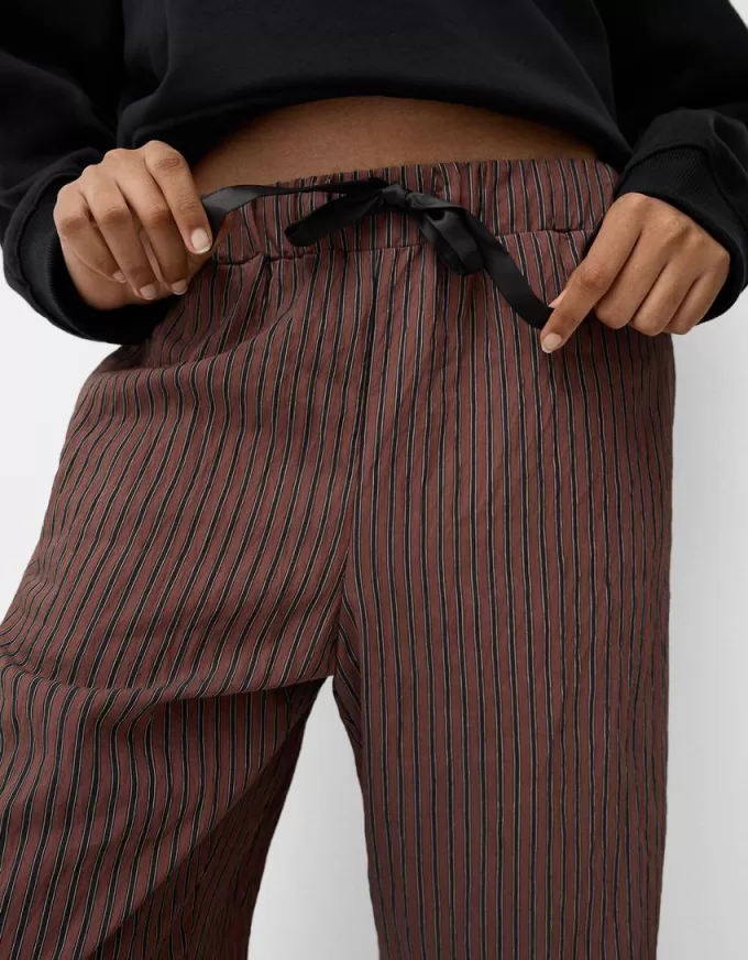 Straight-fit striped pants with elastic waist Straight-fit striped pants with elastic waist