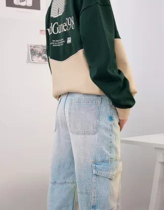 Straight-leg cargo jeans