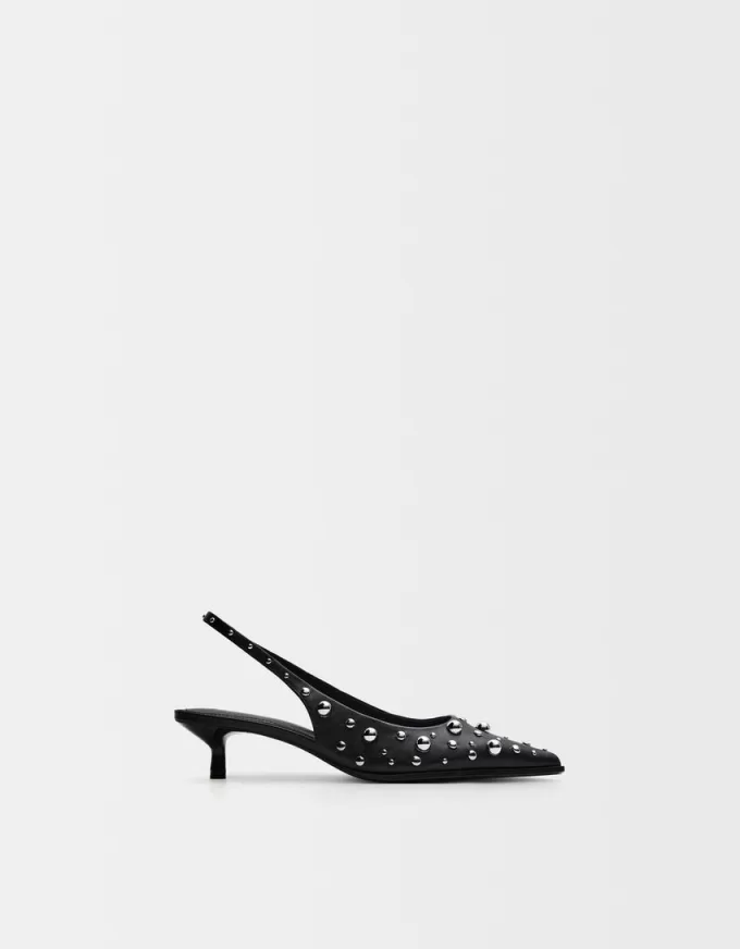Studded kitten-heel shoes Studded kitten-heel shoes
