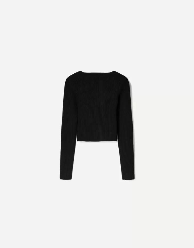 Sweater with a square neckline and bow Sweater with a square neckline and bow