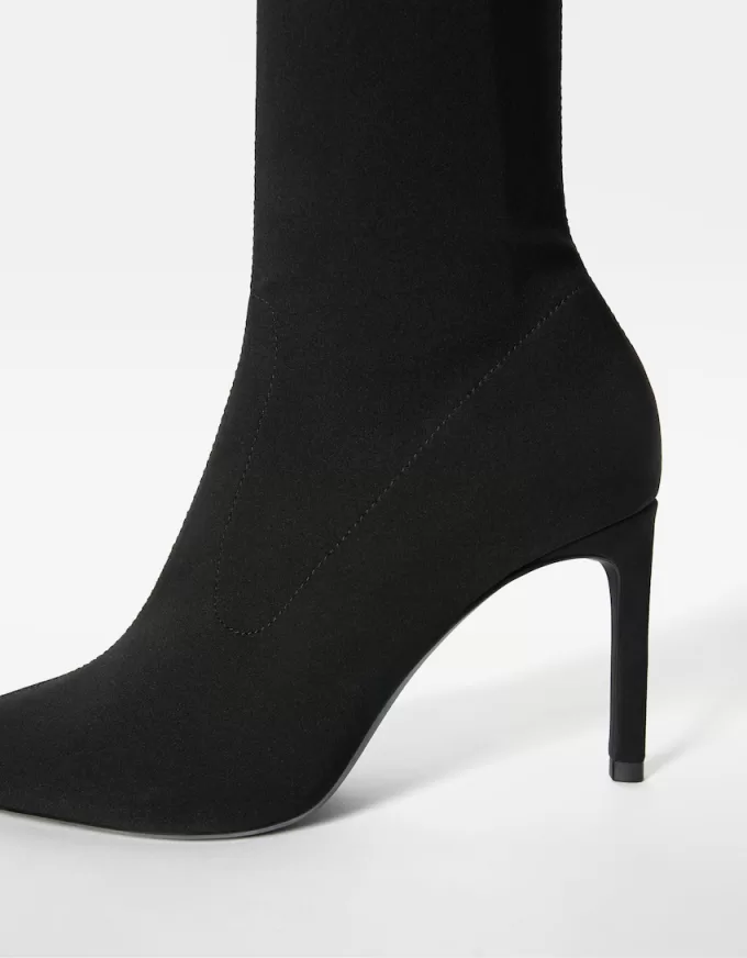 Tailored high-heel ankle boots