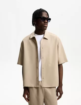 Tailored short sleeve boxy fit shirt