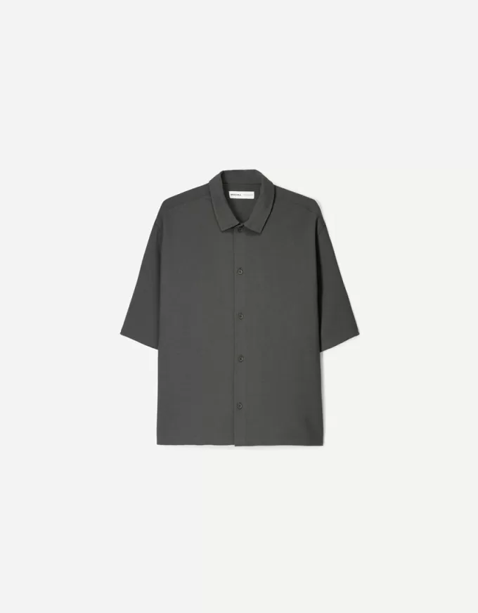 Tailored short sleeve boxy fit shirt Tailored short sleeve boxy fit shirt