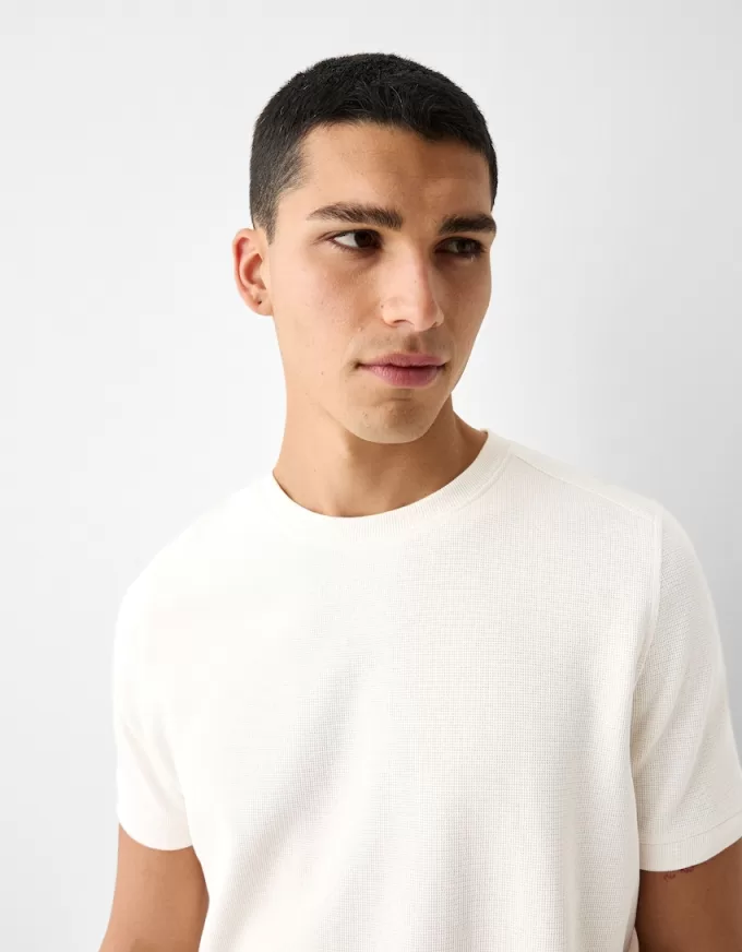 Textured short sleeve T-shirt Textured short sleeve T-shirt