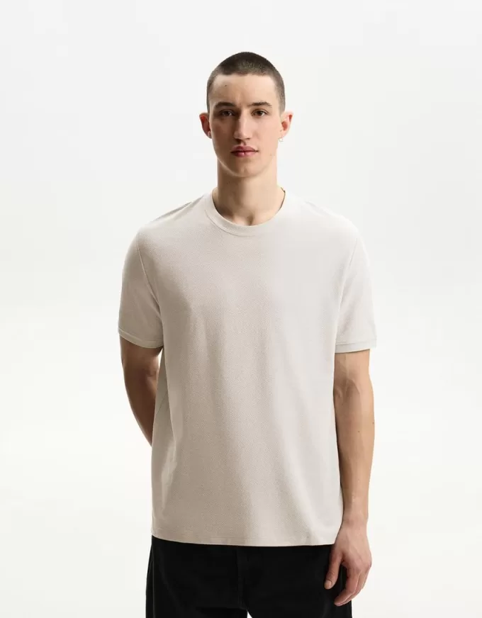 Textured short sleeve T-shirt Textured short sleeve T-shirt