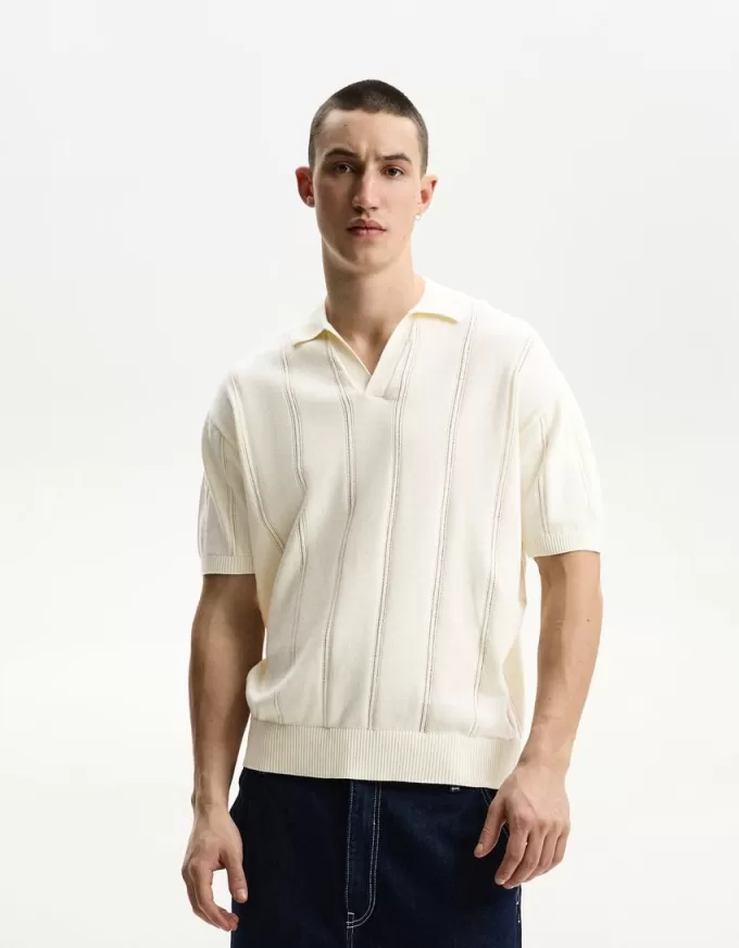 Textured short sleeve polo shirt Textured short sleeve polo shirt