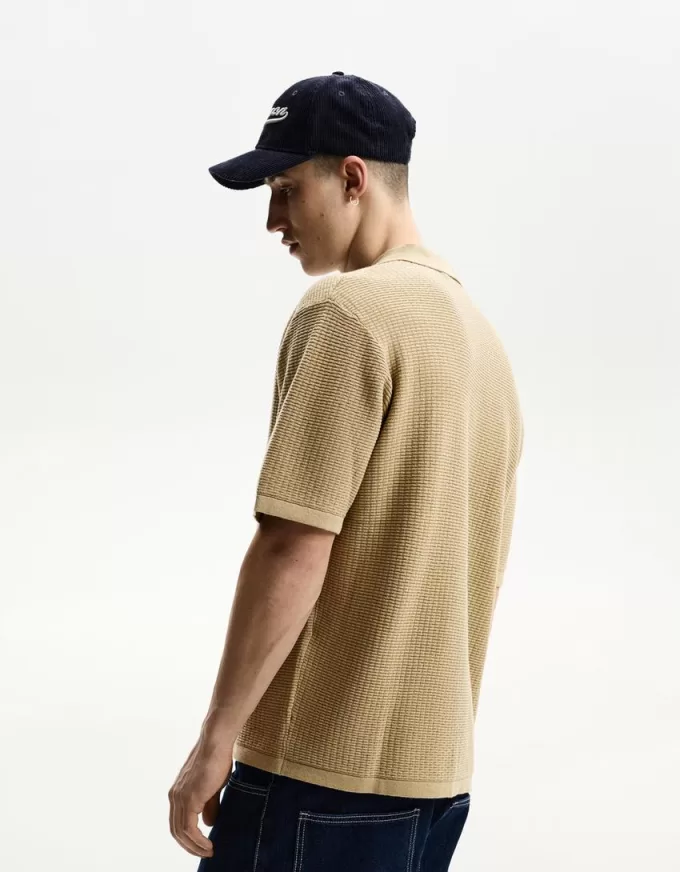 Textured short sleeve shirt Textured short sleeve shirt