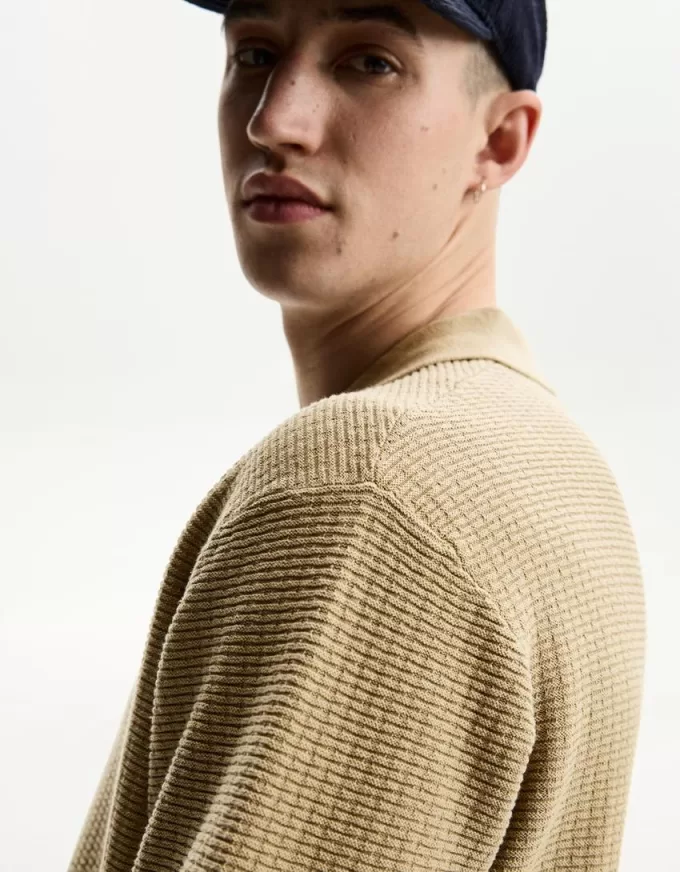 Textured short sleeve shirt Textured short sleeve shirt