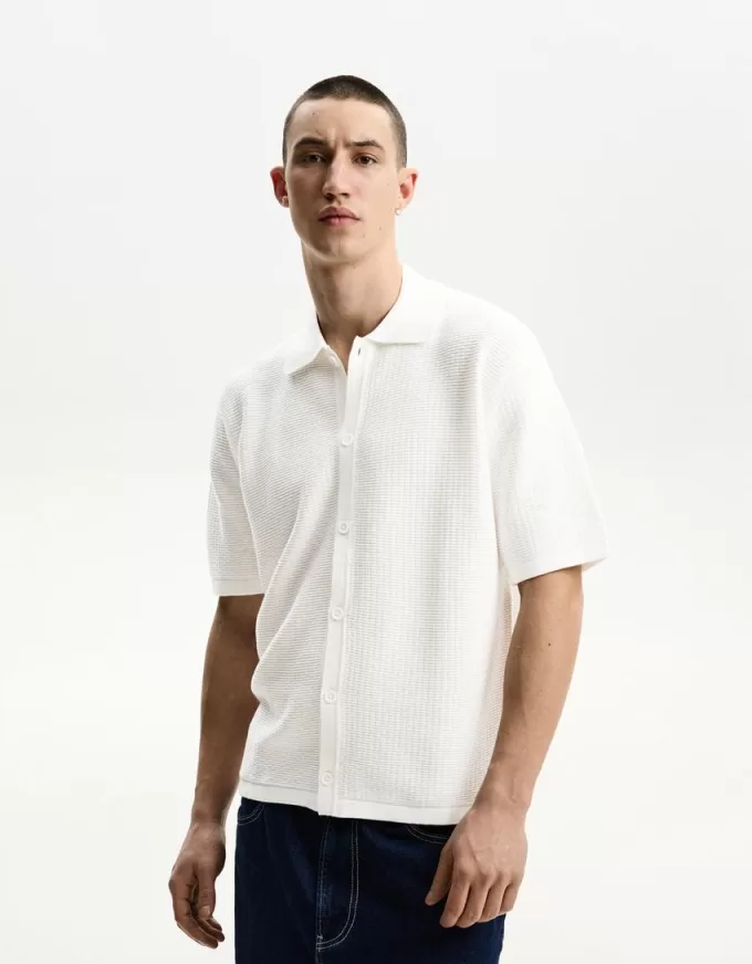 Textured short sleeve shirt Textured short sleeve shirt