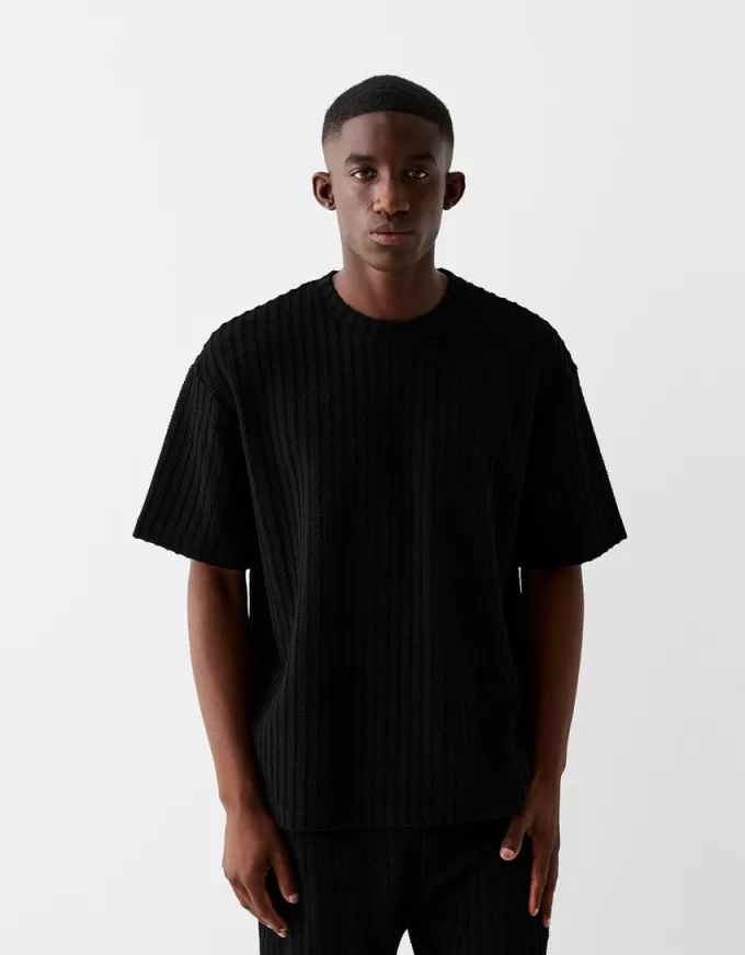 Textured striped short sleeve T-shirt Textured striped short sleeve T-shirt