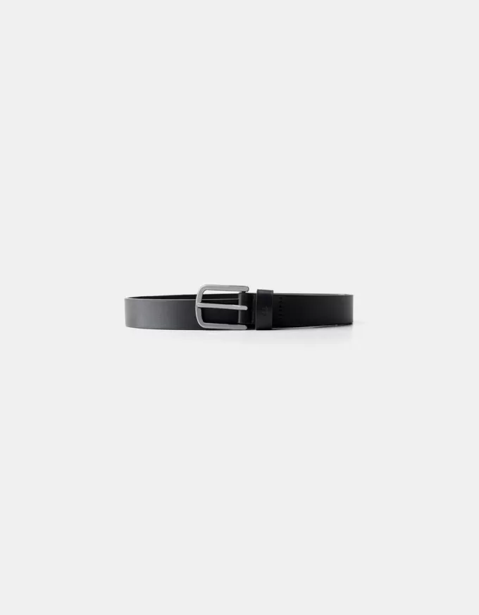 Thin faux leather belt Thin faux leather belt