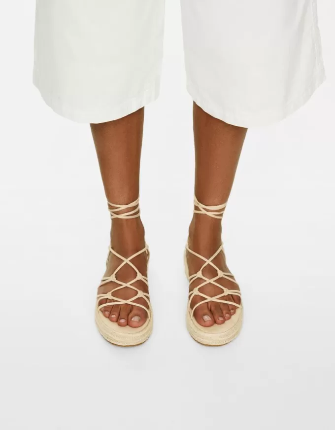 Tied flat jute sandals Tied flat jute sandals