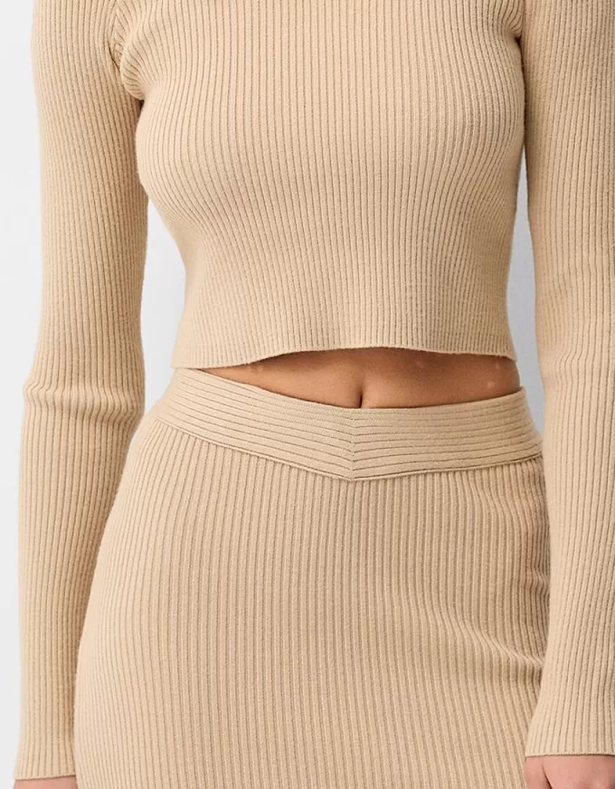 V-neck off-the-shoulder sweater V-neck off-the-shoulder sweater