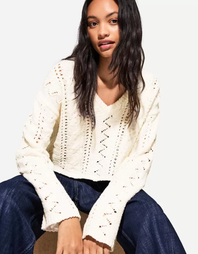 V-neck sweater V-neck sweater