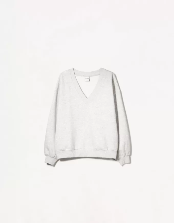 V-neck sweater V-neck sweater