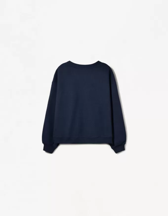 V-neck sweater V-neck sweater