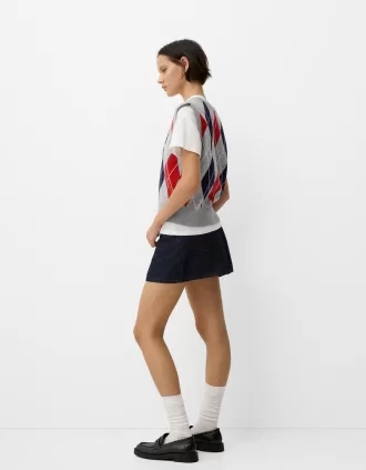 V-neck vest with argyle pattern