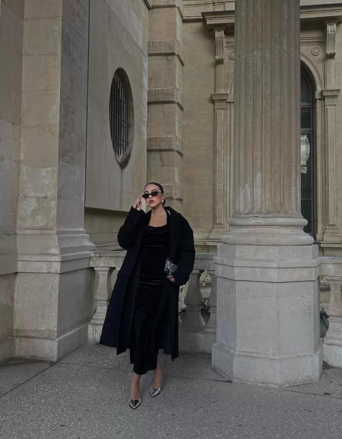 Velvet halter neck midi dress