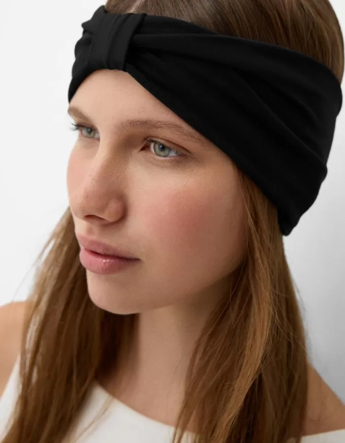 Wide headband Wide headband