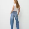 Wide-leg ’90s jeans Wide-leg ’90s jeans