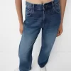 Wide-leg ’90s jeans Wide-leg ’90s jeans