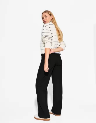 Wide-leg pants