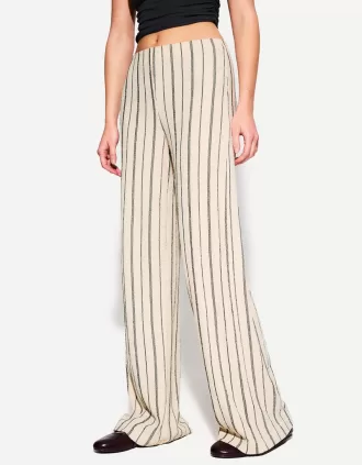 Wide-leg pants