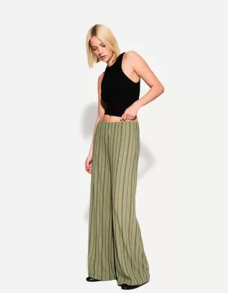 Wide-leg pants